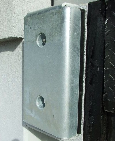 Osłona stalowa na odbojnice rampowe 200x450x100 mm